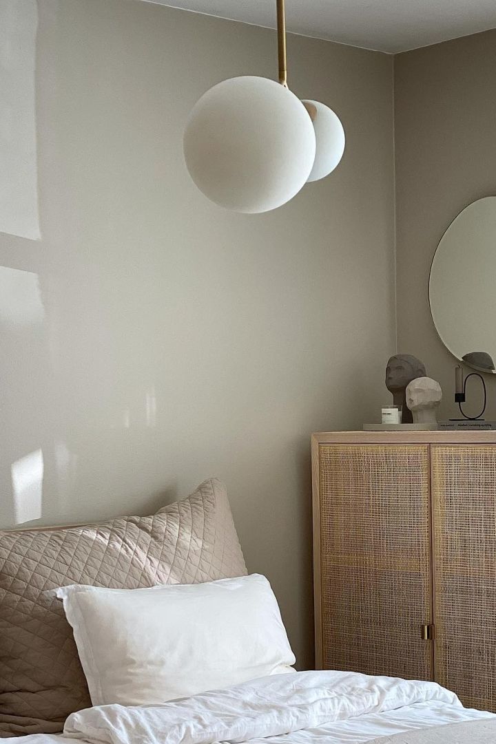11 moderne taklamper å innrede hjemmet ditt med - her ser du Twice taklampe fra House Doctor.