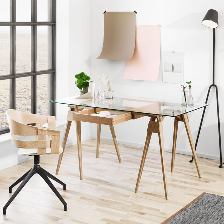Arco skrivebord - eik klarlakk, inkl. skuff, glassplate - Design House Stockholm
