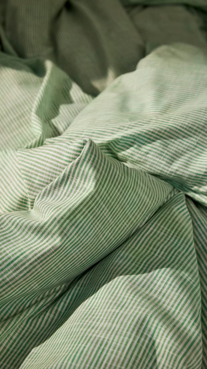 Monochrome Lines sengesett 140 x 200 cm - Grønn-hvit - Juna