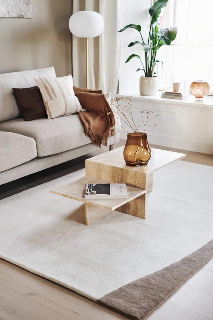 Teppeguide - gulvteppe stue – her ser du Flow ullteppe fra Scandi Living i hvit-beige. 