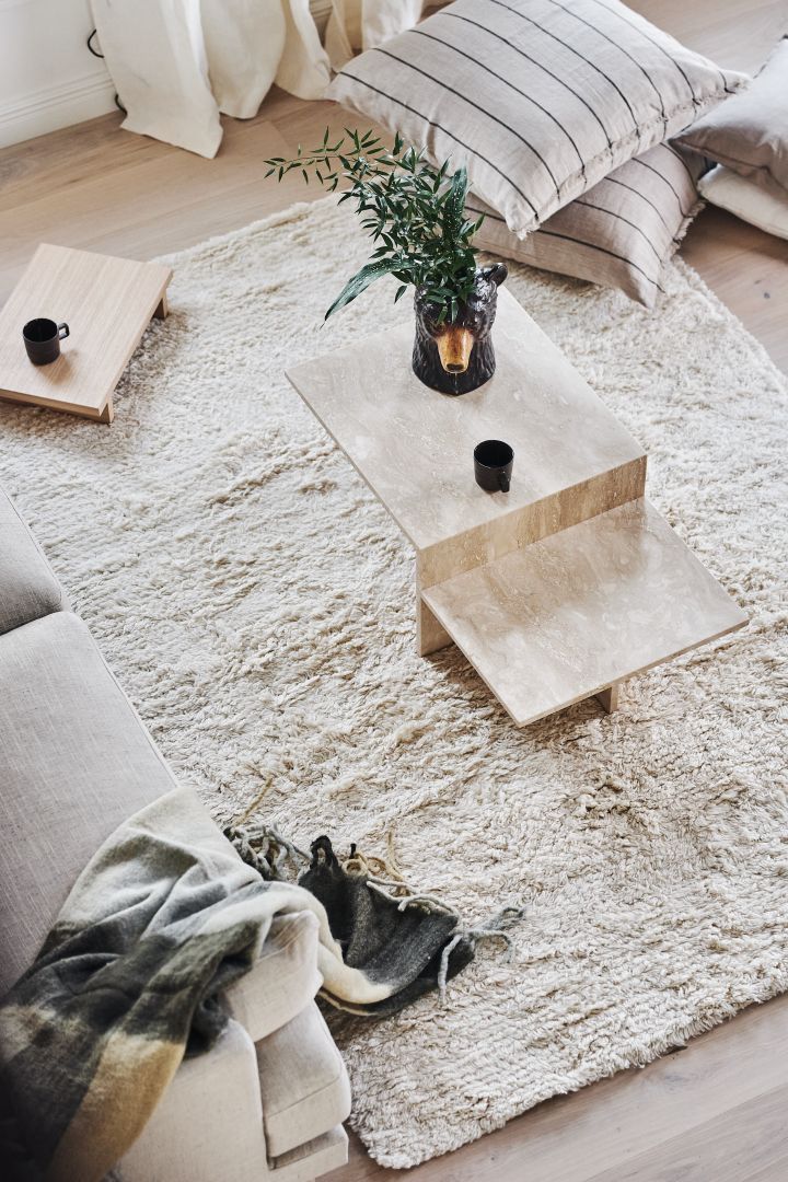 Teppeguide - gulvteppe stue – her ser du Cozy ullteppe fra Scandi Living i en herlig naturhvit farge. 